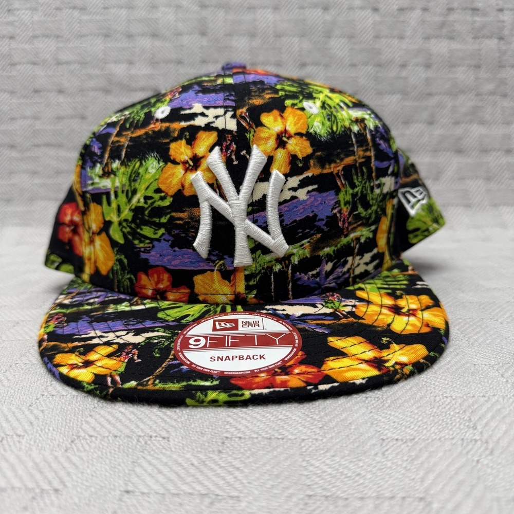 New York Yankees Hat Cap Snap Back Mens One Size Multi-Color MLB New Era